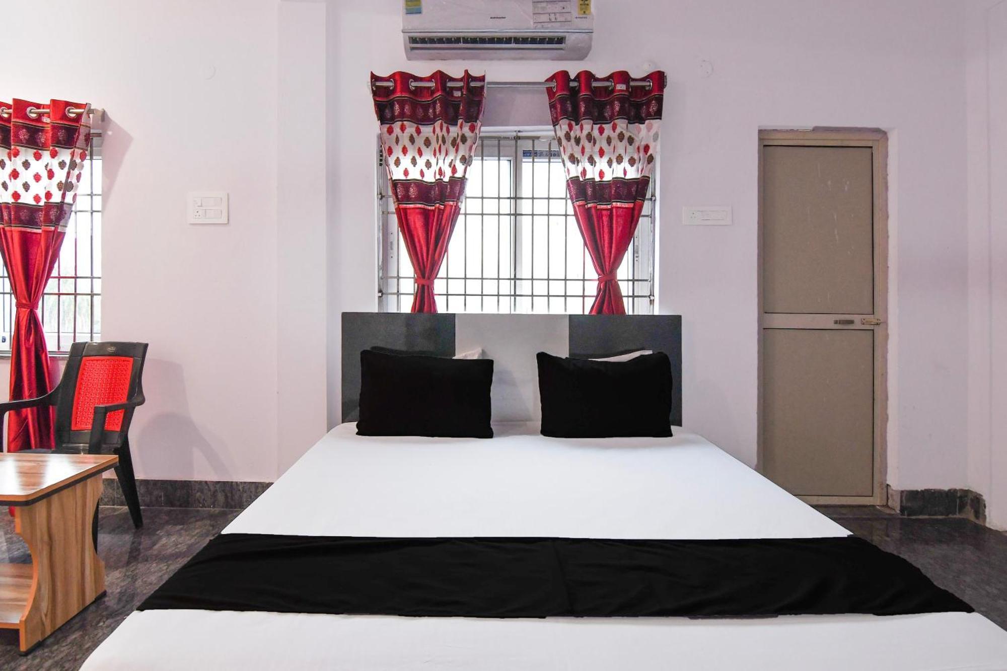 Hotel O Silk City Palace Brahmapur Dış mekan fotoğraf